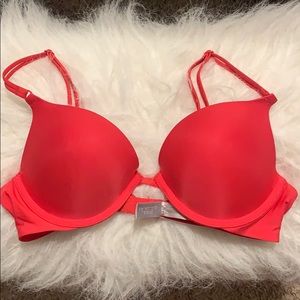 Red push up bra